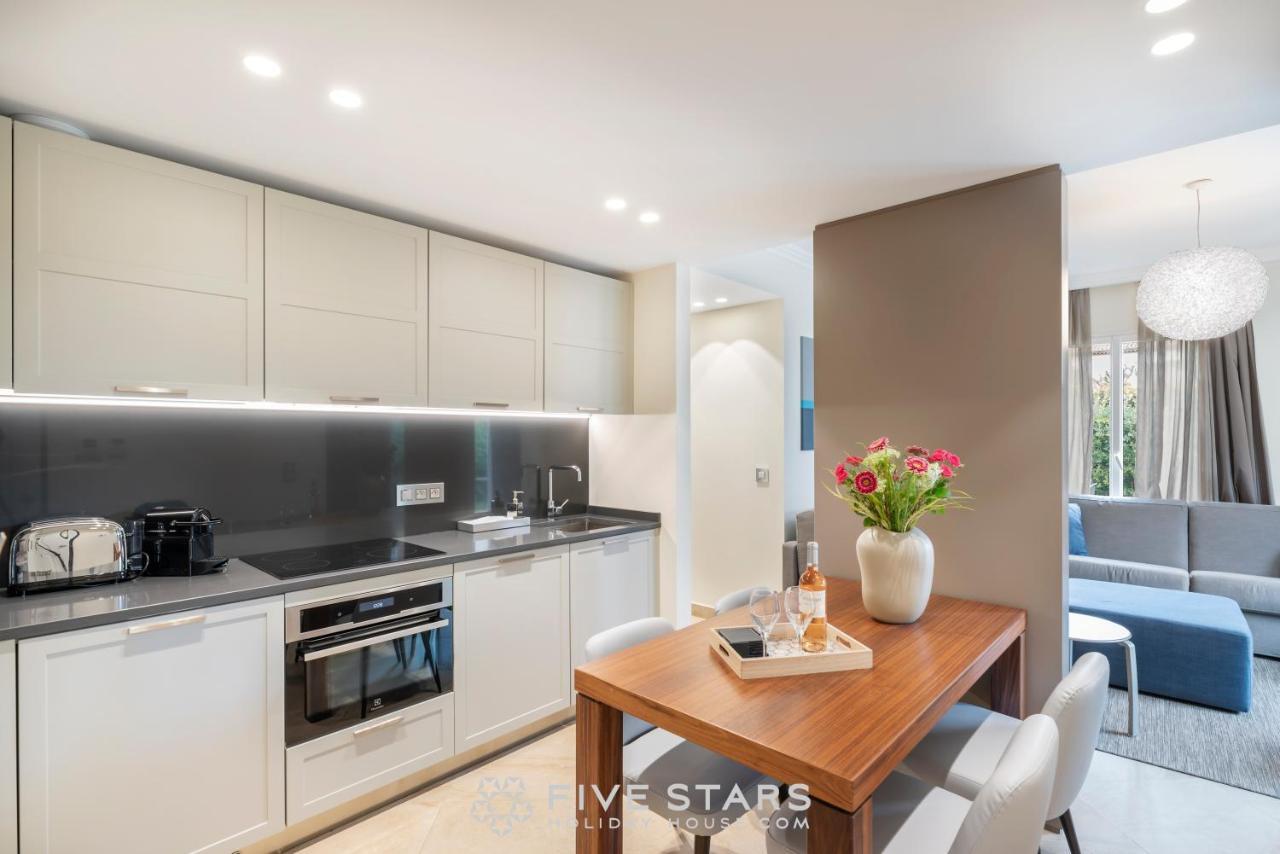 Villa Artemys - Five Stars Holiday House 쎙-쟝-꺞-페하 외부 사진